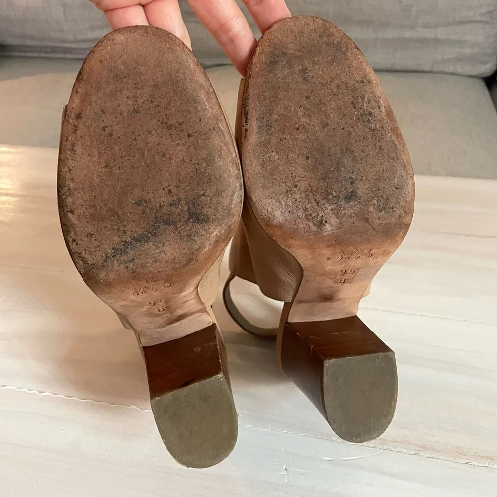 Coach Sandford Saddle Leather Peep Toe Heeled Anke Bootie Cream Beige Size 9.5